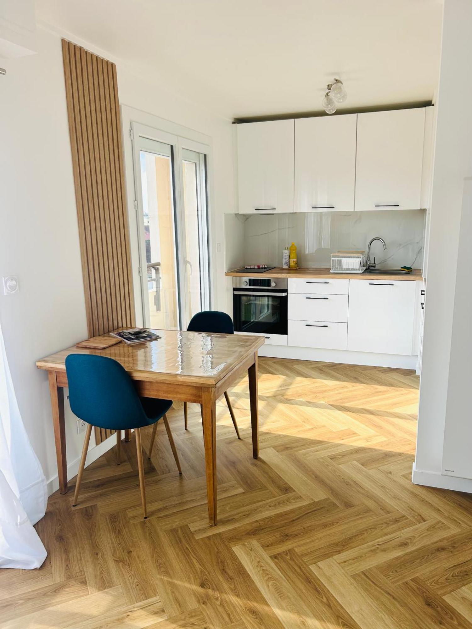 Agreable Studio Chantilly Avec Balcon Et Parking Securise Pau Exterior photo
